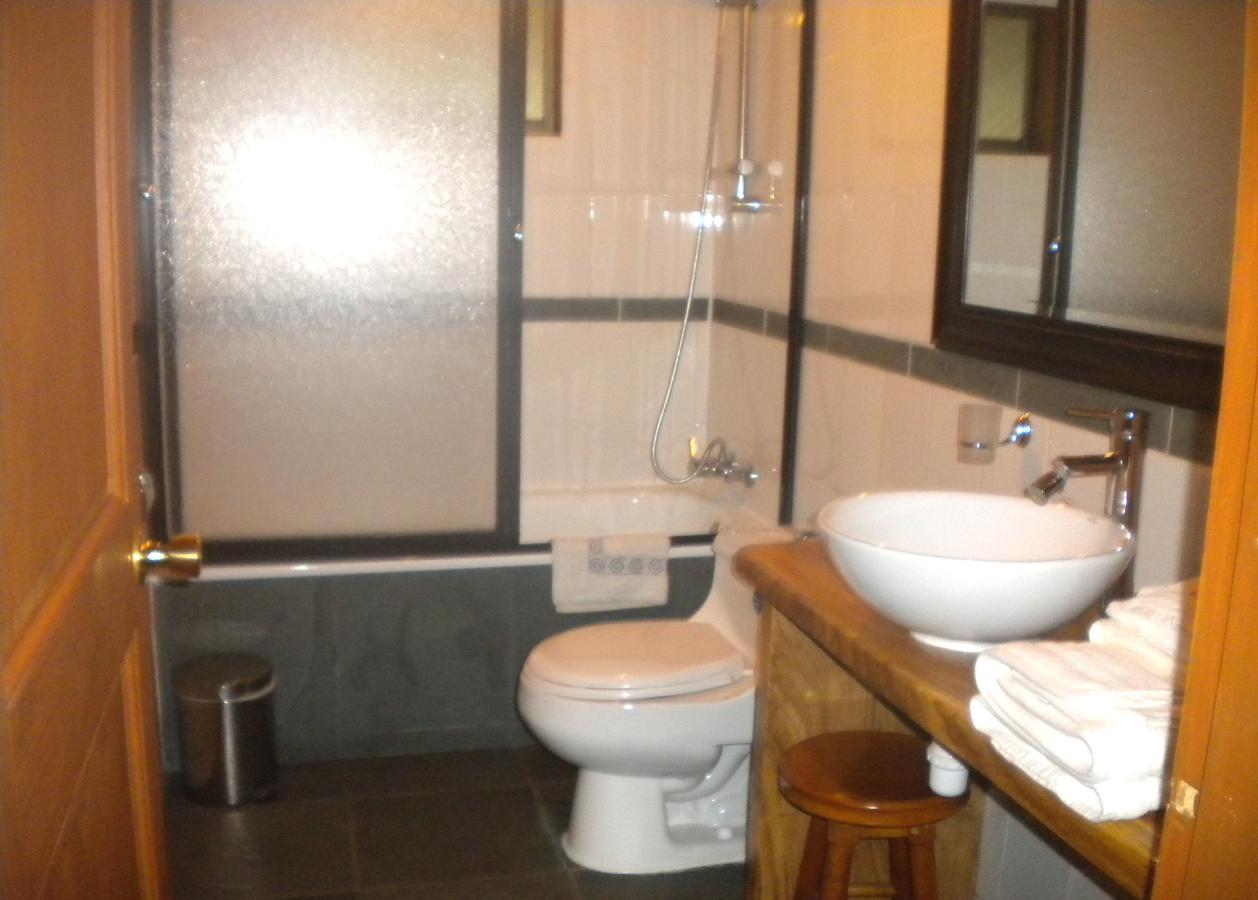 Hostal Tour プコン エクステリア 写真
